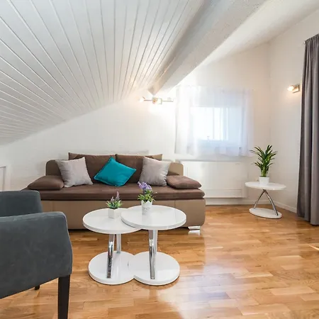 Mandre Villa